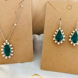 Kendra Scott Elegant Green and Gold Jewelry Set